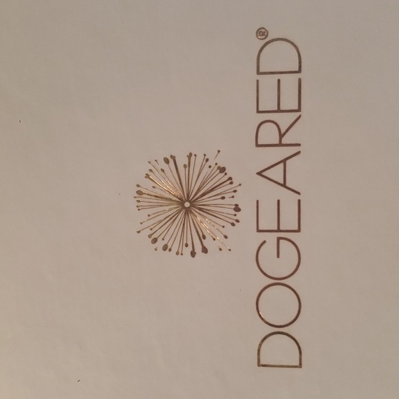 DOGEARED 3 RING NECKLACE - NEW IN BOX - Picture 2 of 4